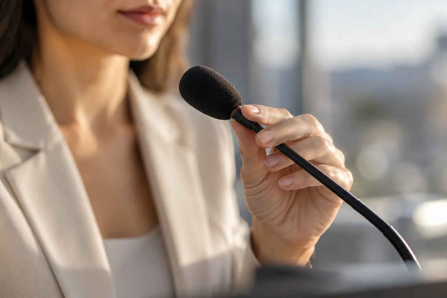 Preparação de um microfone de lapela